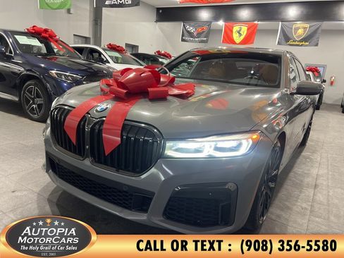 Used 2022 BMW 740i w/ M Sport Package RWD image 47