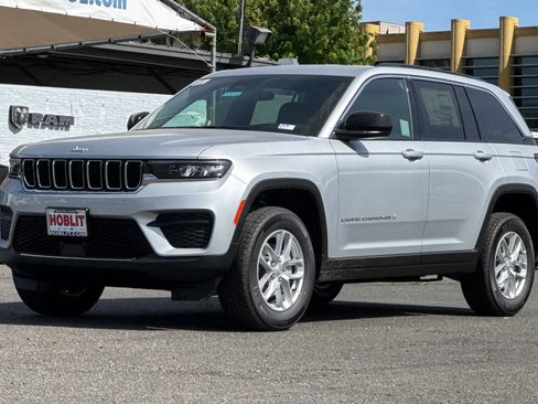 New 2026 Jeep Grand Cherokee 4WD image 7