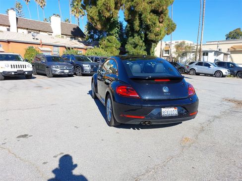 Used 2018 Volkswagen Beetle 2.0T S w/ Style & Comfort Package For S image 5