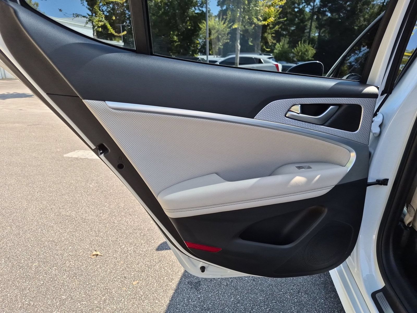 Used 2023 Genesis G70 3.3T w/ Sport Advanced Package AWD/4WD image 28