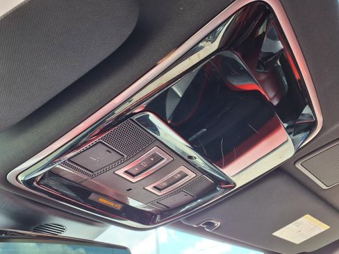 Used 2022 Land Rover Range Rover Sport HST image 25