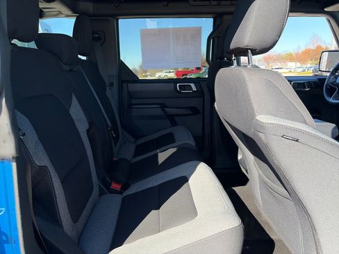 Used 2025 Ford Bronco Big Bend image 37