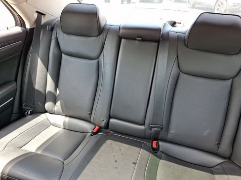 Used 2018 Chrysler 300 Limited w/ Safetytec Plus Group AWD/4WD image 19
