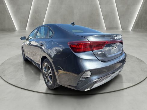 Used 2023 Kia Forte LXS w/ LXS Technology Package FWD image 5