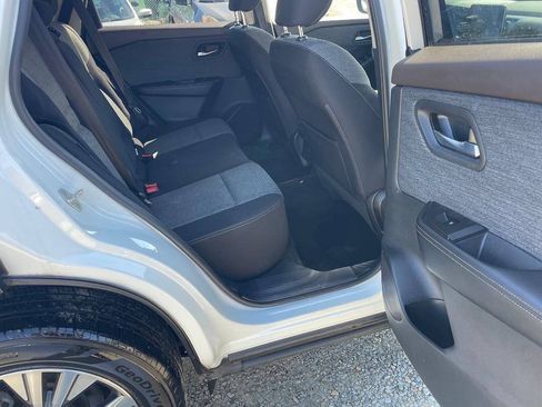 Used 2021 Nissan Rogue SV AWD/4WD image 13