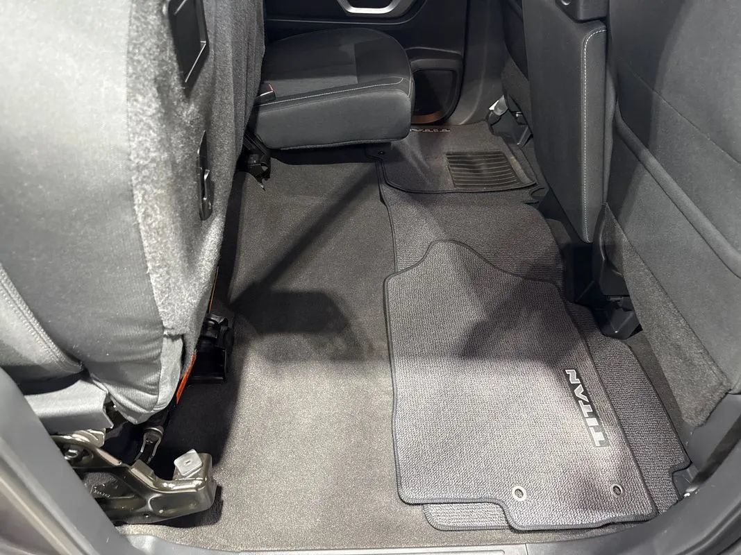 Used 2019 Nissan Titan SV AWD/4WD image 88