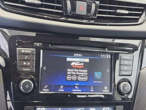 Used 2021 Nissan Rogue Sport SV image 21