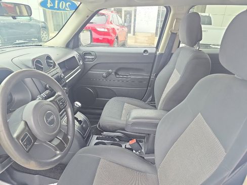 Used 2014 Jeep Patriot Sport image 13