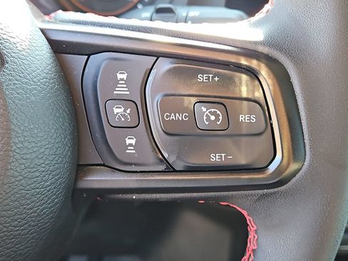 Used 2024 Jeep Wrangler Unlimited Rubicon AWD/4WD image 22