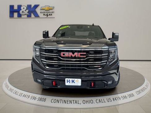 Used 2024 GMC Sierra 1500 AT4 w/ Technology Package AWD/4WD image 2