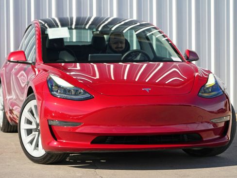 Used 2022 Tesla Model 3 Long Range image 4