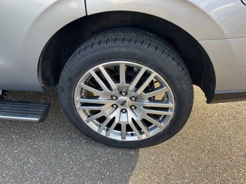 Certified 2024 Ford Expedition Limited image 28