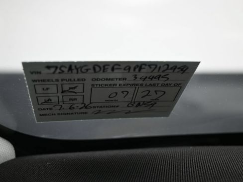 Used 2023 Tesla Model Y Performance AWD/4WD image 12