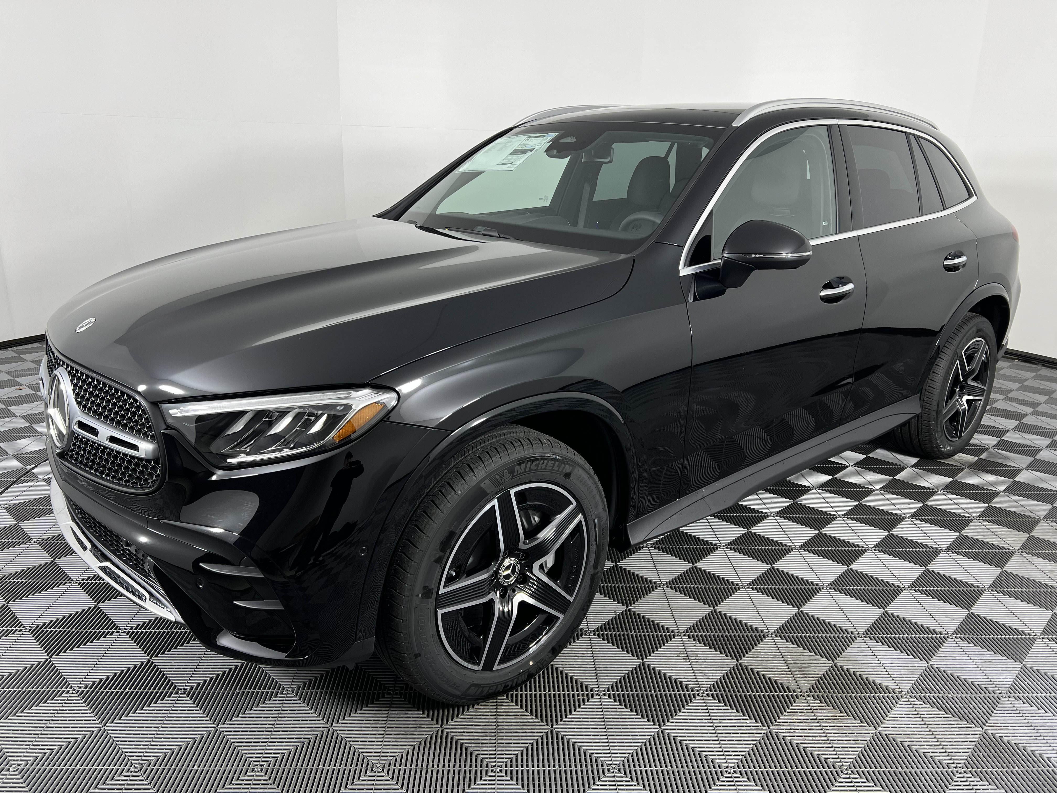 Used 2026 Mercedes-Benz GLC 300 4MATIC image 7