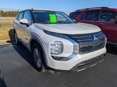 Used 2024 Mitsubishi Outlander ES
