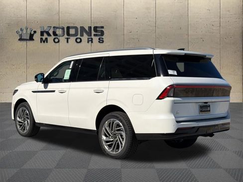 New 2026 Lincoln Navigator Reserve AWD/4WD image 6