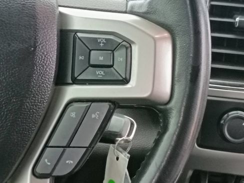Used 2021 Ford F250 Lariat w/ Lariat Value Package AWD/4WD image 32