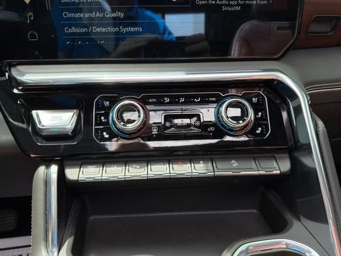 Used 2025 GMC Sierra 3500 Denali Ultimate AWD/4WD image 37