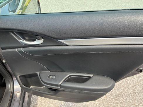 Used 2020 Honda Civic EX-L image 26