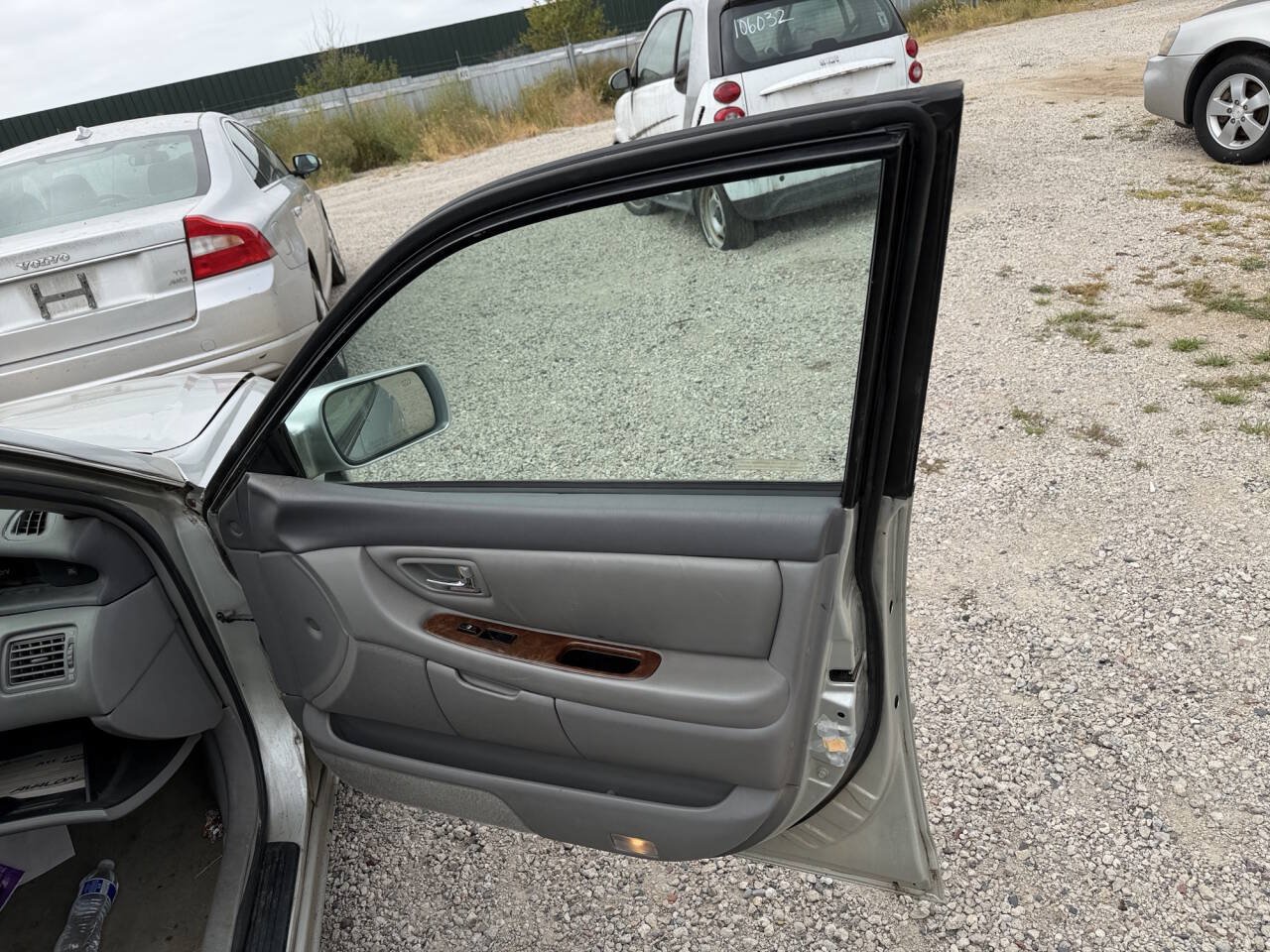 Used 2000 Toyota Avalon XL FWD image 28