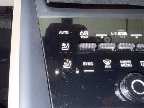 New 2026 Porsche Macan 4 Electric image 22