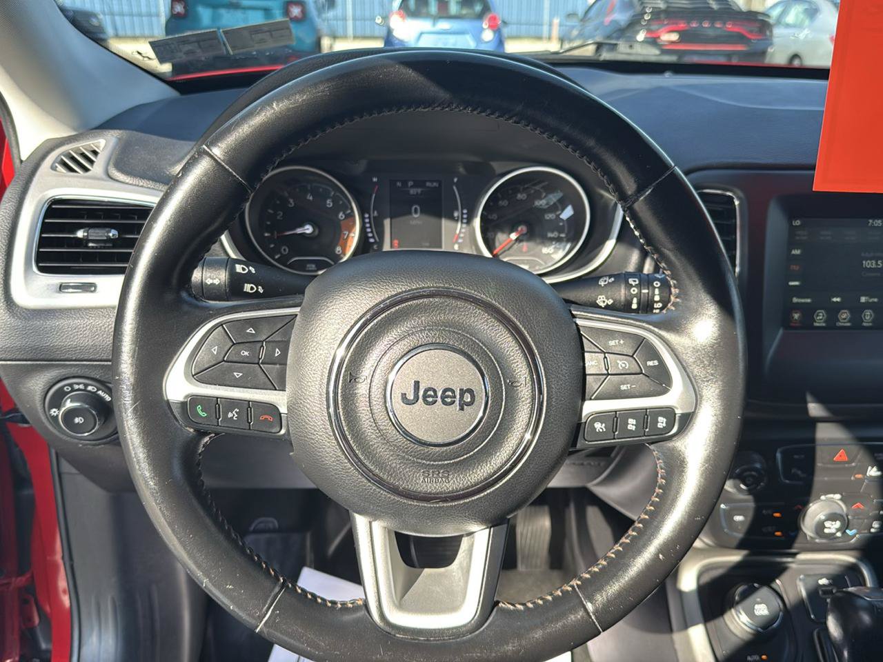 Used 2020 Jeep Compass Latitude AWD/4WD image 12