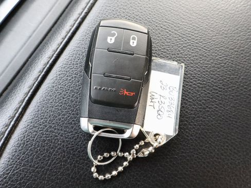 Used 2023 RAM 3500 Big Horn w/ Level 1 Equipment Group image 34