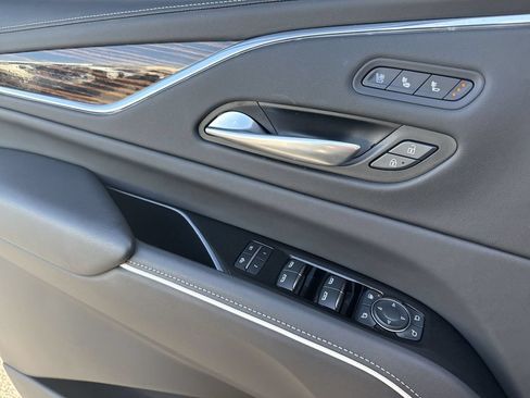 Certified 2024 Cadillac Escalade Premium Luxury AWD/4WD image 30