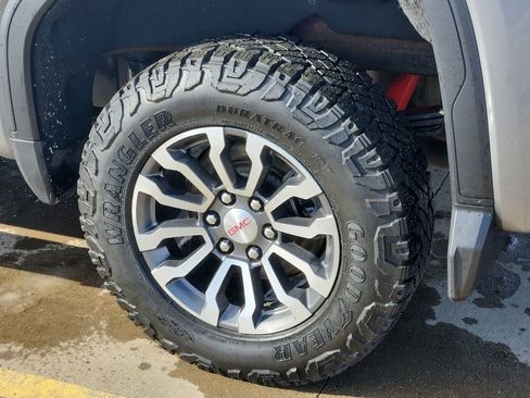 Certified 2020 GMC Sierra 1500 AT4 w/ AT4 Premium Package AWD/4WD image 34