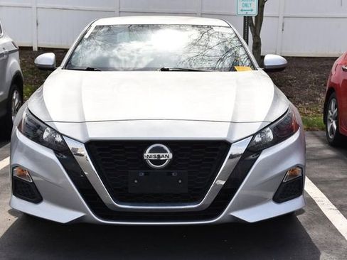 Used 2022 Nissan Altima 2.5 S image 3