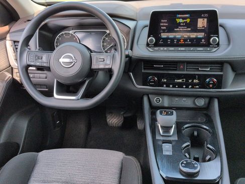 Used 2023 Nissan Rogue SV AWD/4WD image 30