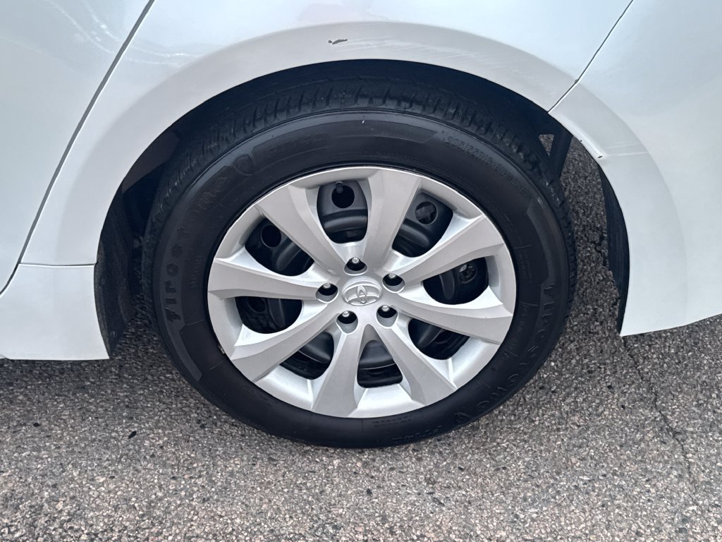 Used 2024 Toyota Corolla LE FWD image 42