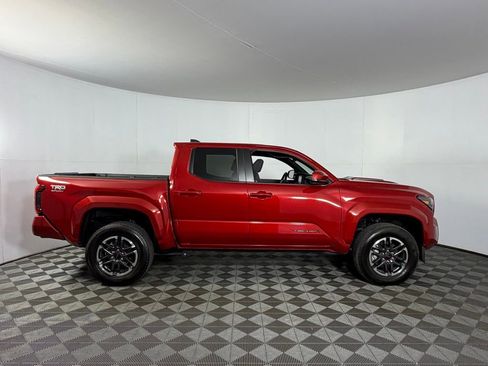 Used 2025 Toyota Tacoma TRD Sport image 7