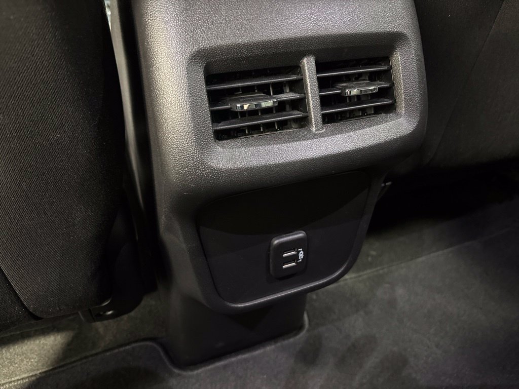 Used 2024 Chevrolet Equinox LT AWD/4WD image 34