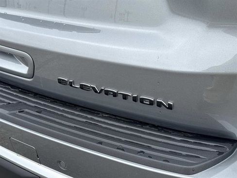 Used 2026 GMC Yukon XL Elevation image 8