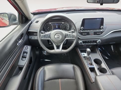 Used 2022 Nissan Altima 2.5 SR FWD image 10