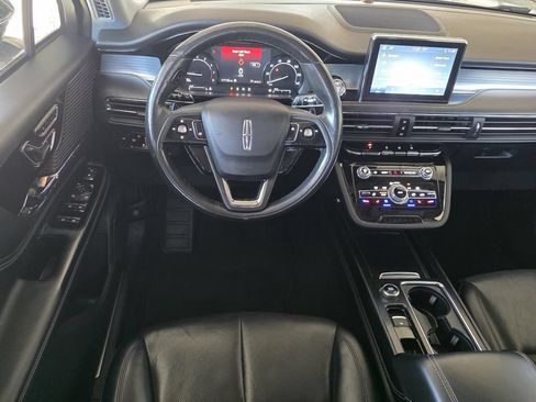Used 2022 Lincoln Corsair FWD w/ Premium Package image 13