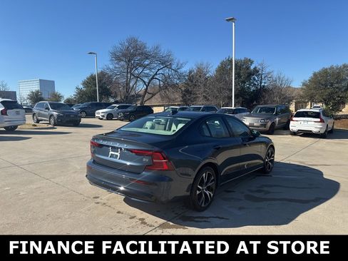 Certified 2025 Volvo S60 B5 Core image 5