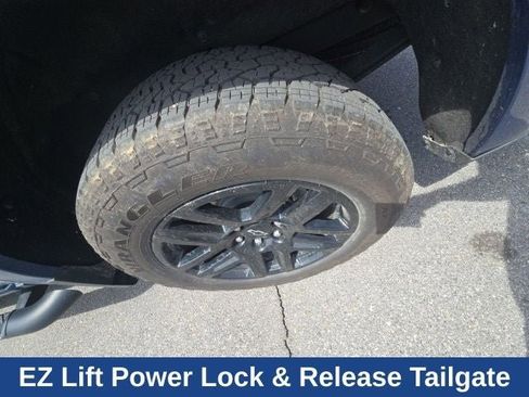 Used 2024 Chevrolet Silverado 1500 Custom w/ Turbomax Blackout Package image 27