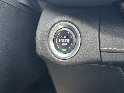 Used 2021 Buick Envision Essence w/ Technology Package I AWD/4WD image 43