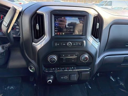 Used 2023 Chevrolet Silverado 1500 Custom image 25