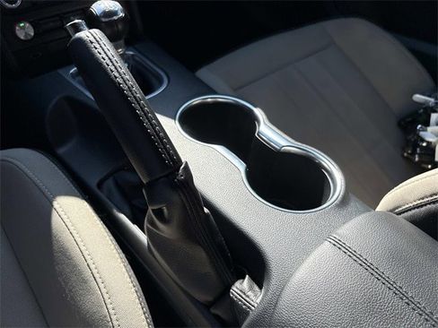 Certified 2022 Ford Mustang Coupe image 31