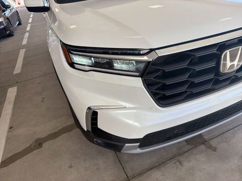 Certified 2025 Honda Pilot EX-L image 9