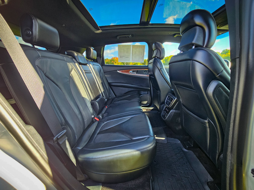 Used 2019 Lincoln Nautilus Select AWD/4WD image 38