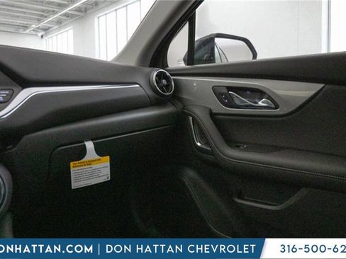 New 2025 Chevrolet Blazer LT w/ Convenience Package image 14