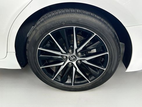 Used 2023 Toyota Camry SE image 11