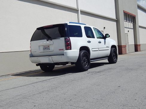 Used 2007 GMC Yukon Denali image 4