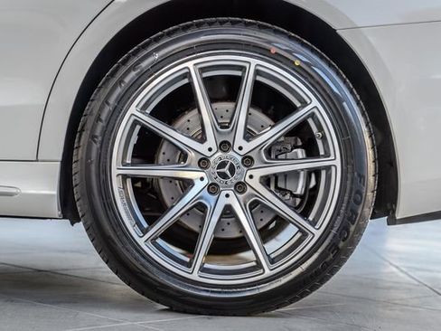 Used 2018 Mercedes-Benz S 560 4MATIC Sedan image 14