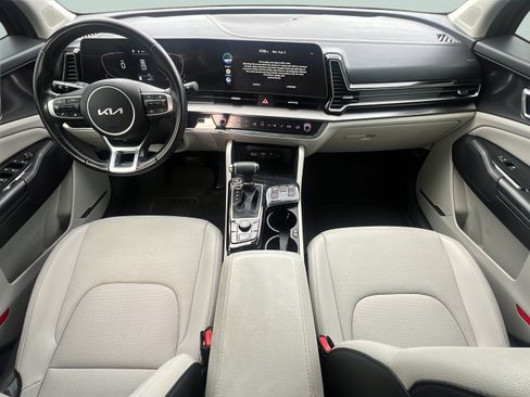 Certified 2023 Kia Sportage EX FWD image 11