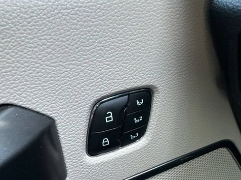 Used 2021 Ford F250 Limited AWD/4WD image 24